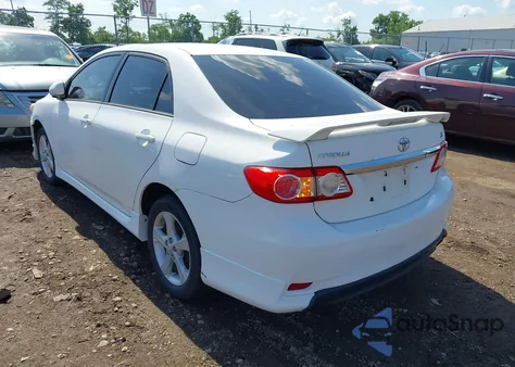 2013 Toyota Corolla S z USA, uszkodzony, nr VIN 2T1BU4EE5DC952447